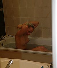 Showering Voyers